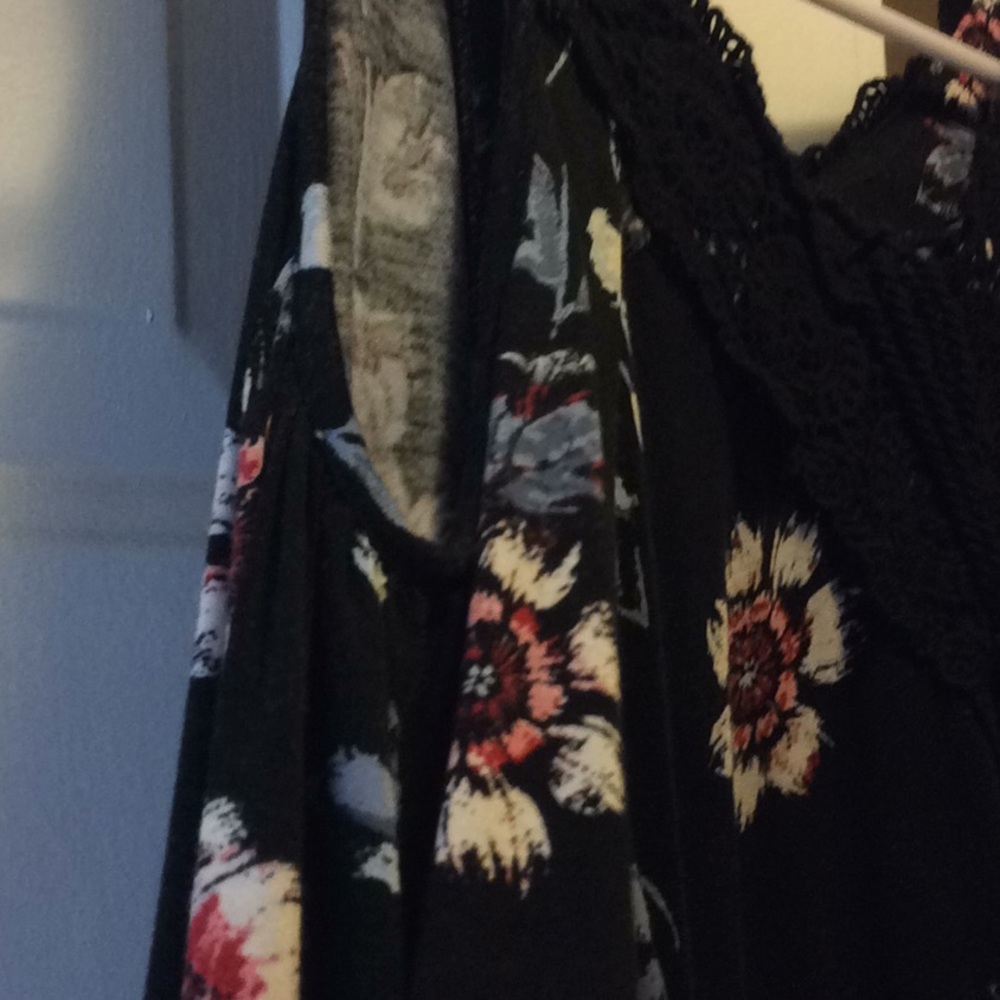 Stylish top - Picture 4 of 6